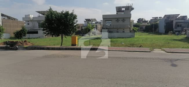 1 KANAL BOULEVARD PLOT WITH TOP LOCATION IS AVAILABLE FOR SALE IN BLOCK A-1 1 KANAL BOULEVARD PLOT WITH TOP LOCATION IS AVAILABLE FOR SALE IN BLOCK A-1