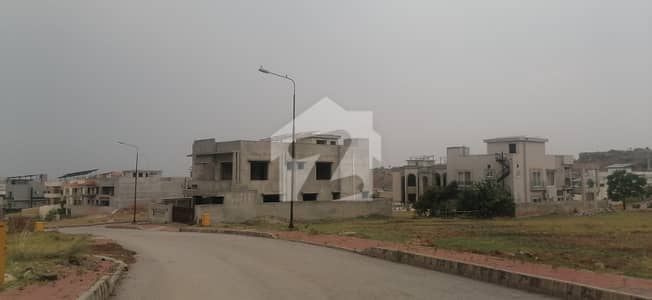 1 KANAL HEIGHTED VIEW RESIDENTIAL PLOT AVAILABLE FOR SALE IN BAHRIA HAMLET