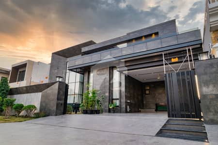 2 Kanal Modern House Near Mosque and Park 2 Kanal Modern House Near Mosque and Park