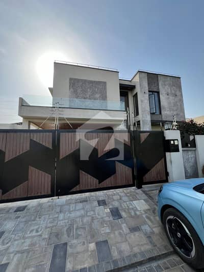 LAVISH ELEGANT BEAUTIFUL TOP OF LINE BUNGALOW FOR SALE IN DHA PHASE 7 NEAR FAIRWAYS COMMERCIAL