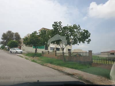 ڈی ایچ اے فیز 5 - سیکٹر ڈی ڈی ایچ اے ڈیفینس فیز 5,ڈی ایچ اے ڈیفینس,اسلام آباد میں 1 کنال رہائشی پلاٹ 3.65 کروڑ میں برائے فروخت۔