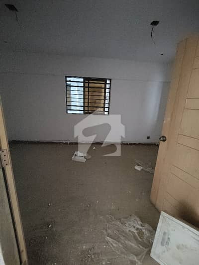 Buy Your Ideal 2200 Square Feet Flat In A Prime Location Of Karachi For Sale