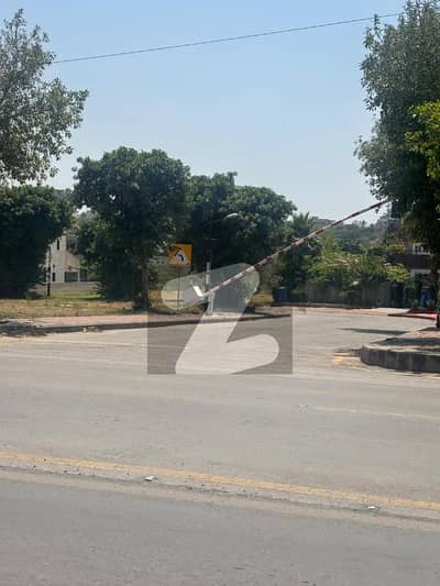 بحریہ ٹاؤن فیز 8 ۔ بلاک جی بحریہ ٹاؤن فیز 8,بحریہ ٹاؤن راولپنڈی,راولپنڈی میں 10 مرلہ رہائشی پلاٹ 75.0 لاکھ میں برائے فروخت۔