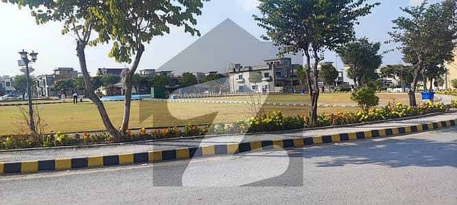 بحریہ ٹاؤن فیز 8 ۔ بلاک جے بحریہ ٹاؤن فیز 8,بحریہ ٹاؤن راولپنڈی,راولپنڈی میں 10 مرلہ رہائشی پلاٹ 1.1 کروڑ میں برائے فروخت۔