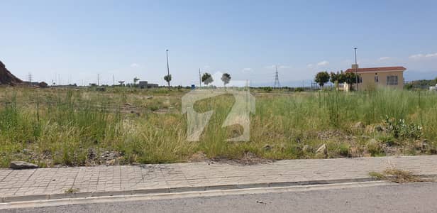 Height Extra Land, Zafar Iqbal Avenue Plot For Sale