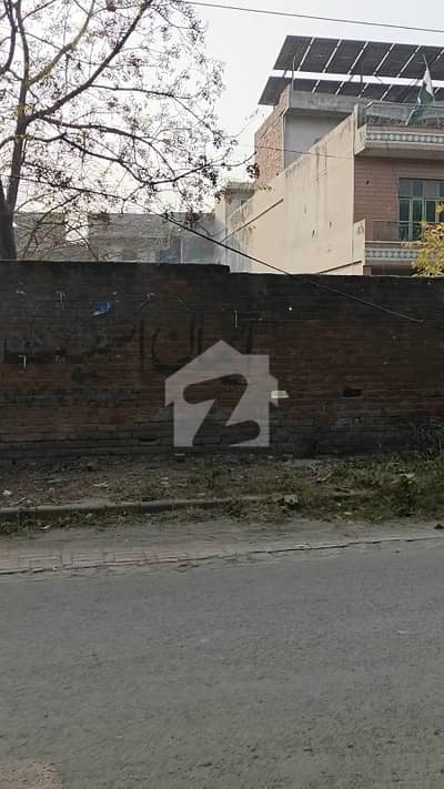 1 Kanal Plot For Sale At Prime Location