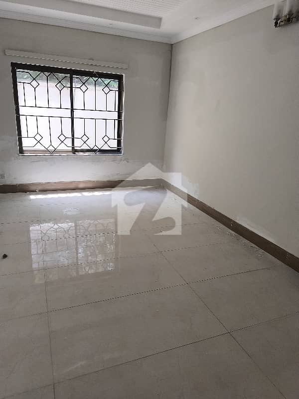4 bedrooms & 4 bathrooms 1DD 2TV lounge 2 kitchen 4 bedrooms & 4 bathrooms 1DD 2TV lounge 2 kitchen