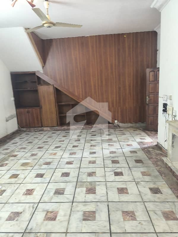 3 Bedrooms And 3 Bathrooms DD TV Lounge Kitchen 3 Bedrooms And 3 Bathrooms DD TV Lounge Kitchen