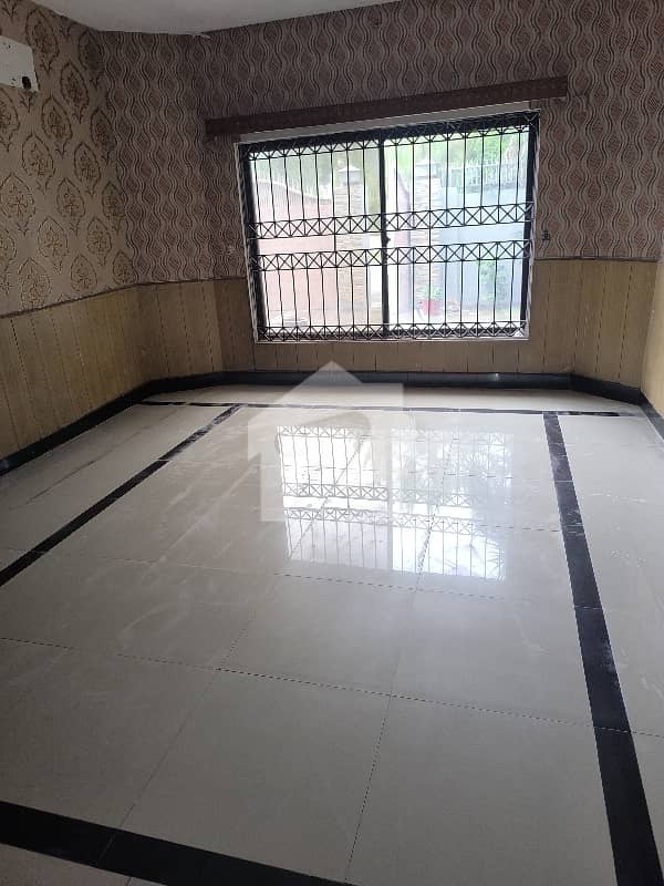 House Having 5 Bedrooms And 5 Bathrooms DD TV Lounge Kitchen House Having 5 Bedrooms And 5 Bathrooms DD TV Lounge Kitchen
