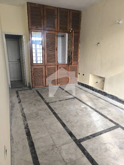 3 bedrooms & 3 bathrooms ground portion available for rent