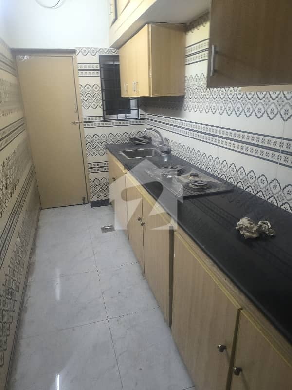 2 bedrooms & 3 bathrooms DD TV lounge & kitchen 2 bedrooms & 3 bathrooms DD TV lounge & kitchen