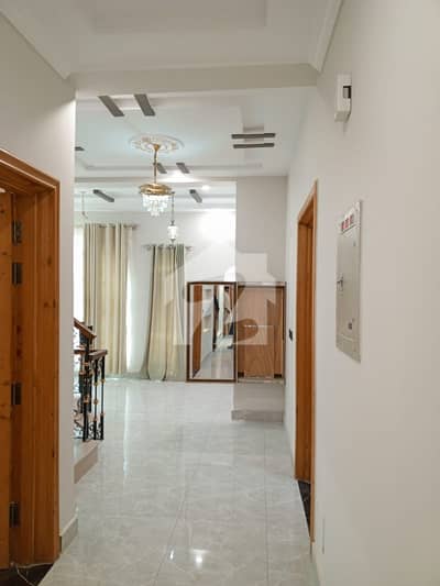 Upper Portion Available For Rent In G9