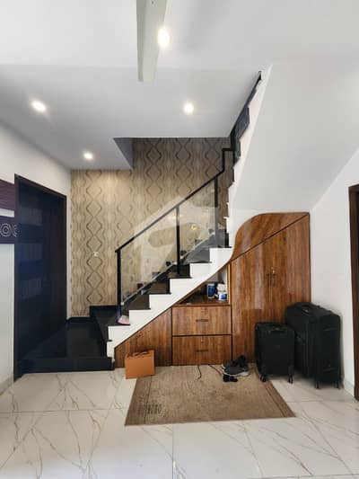 5 Marla Used House for Sale in Lake City Lahore