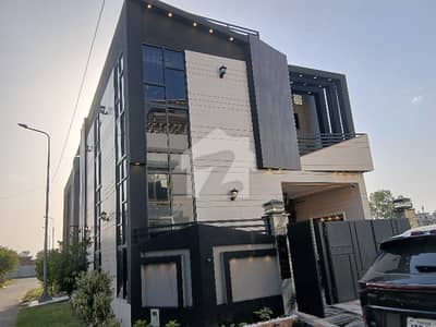 05-Marla Corner Brand New House For Sale Super Prime Location