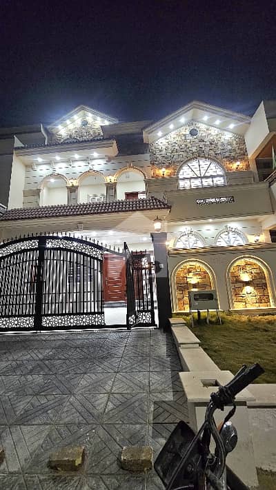 جی ۔ 13/2 جی ۔ 13,اسلام آباد میں 6 کمروں کا 10 مرلہ مکان 8.9 کروڑ میں برائے فروخت۔