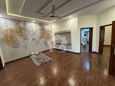 10 Marla House With Basement Available For Sale 10 Marla House With Basement Available For Sale