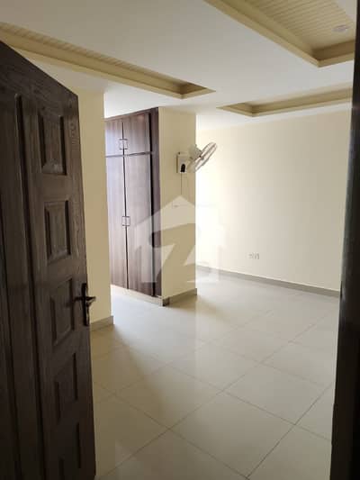 Flat Is Up For Sale In An Ideal Location In Bahria Phase 4