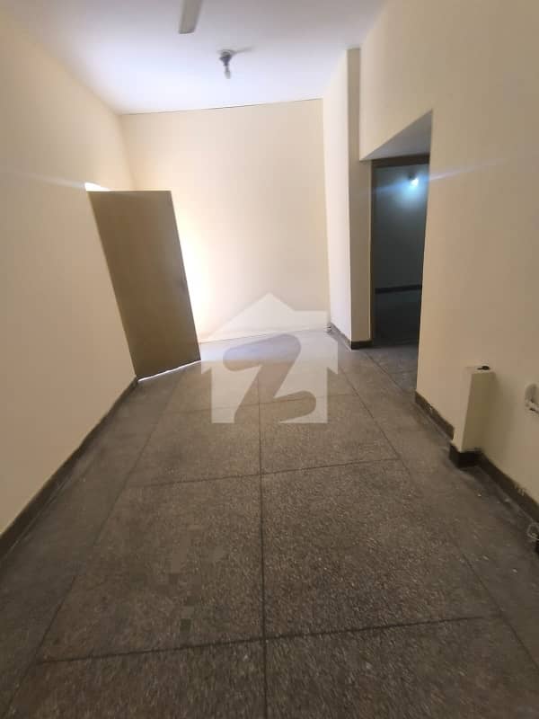 4 bedrooms & 3 bathrooms house available for sale in G10 4 bedrooms & 3 bathrooms house available for sale in G10
