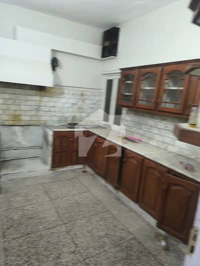 جی ۔ 10 اسلام آباد میں 6 کمروں کا 11 مرلہ مکان 2.3 لاکھ میں کرایہ پر دستیاب ہے۔
