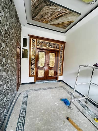 2 Bedrooms & 2 Bathrooms DD TV Lounge & Kitchen
