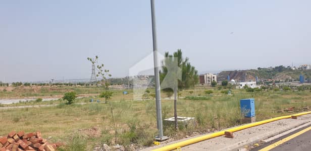 Height Location, Walking From Central Park 1 Kanal Plot For Sale