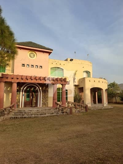 4 Kanal Beautiful Farmhouse For Sale