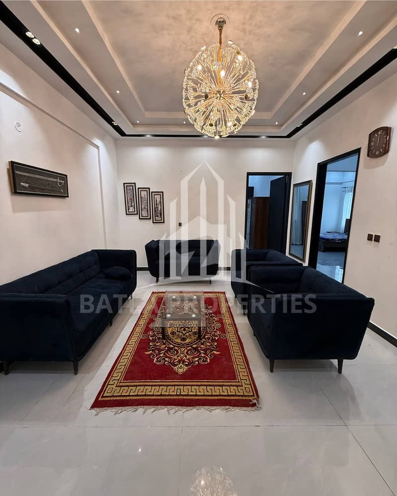 SPACIOUS THREE BED DRAWING LOUNGE SPACIOUS THREE BED DRAWING LOUNGE