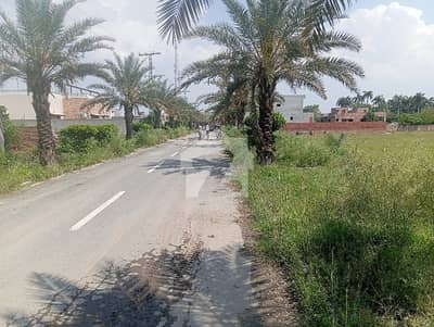 برکی روڈ کینٹ,لاہور میں 4 کنال رہائشی پلاٹ 4.8 کروڑ میں برائے فروخت۔