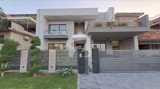 1 Kanal Luxurious Reasonable Price House