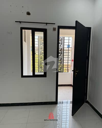 WEST OPEN SECOND FLOOR FLAT THREE BED DRAWING LOUNGE WEST OPEN SECOND FLOOR FLAT THREE BED DRAWING LOUNGE