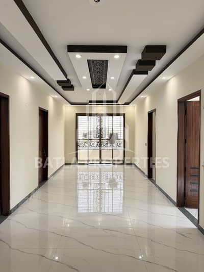 FOUR BED DRAWING, DINING AND LOUNGE ALONG WITH LIFT,STANDBY GENERATOR AND CAR PARKING AT KAECHS.