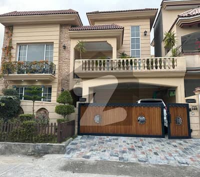 Luxury 11 Marla House For Sale In E-11/2