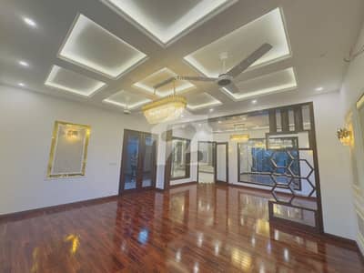 1 Kanal Brand House For Rent