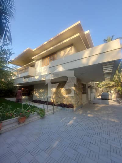House Available For Sale In PECHS Block 6 Karachi