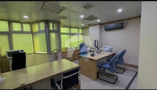 شاہراہِ فیصل کراچی میں 11 مرلہ Studio دفتر 3.95 لاکھ میں کرایہ پر دستیاب ہے۔