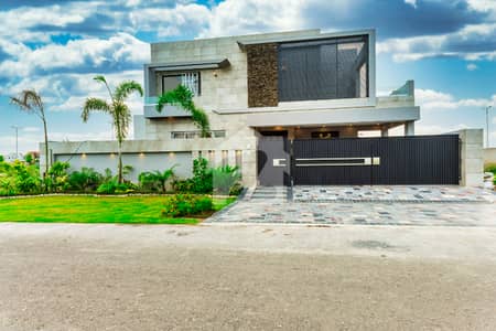 D H A Lahore 1 Kanal Mazhar Munir Design House With 100% Original Pictures Available For Rent D H A Lahore 1 Kanal Mazhar Munir Design House With 100% Original Pictures Available For Rent