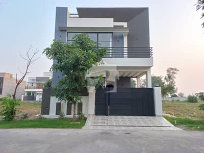 3 Beds 5 Marla Ideal Location House For Rent In DHA 9 Town Lahore.