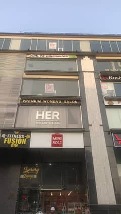 Full Basement 8 Marla Commercial Plaza For Sale In Defence Raya DHA Phase 6 Lahore.