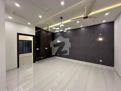 10 MARLA PORTION FOR RENT IN PARAGON CITY LAHORE