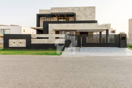 D H A Lahore 1 Kanal Owner Build Design House With 100% Original Pictures Available For Rent