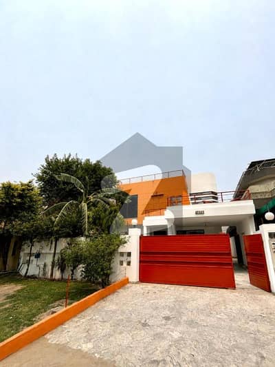 1 Kanal Semi-Commercial House for Sale Prime Investment & End-Use Opportunity 1 Kanal Semi-Commercial House for Sale Prime Investment & End-Use Opportunity