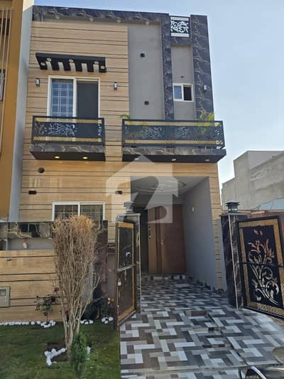 ال-کبیر فیز 2 - بلاک ای الکبیر ٹاؤن - فیز 2,الکبیر ٹاؤن,رائیونڈ روڈ,لاہور میں 3 کمروں کا 3 مرلہ مکان 1.35 کروڑ میں برائے فروخت۔