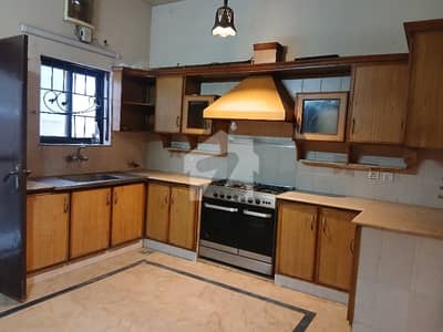 Single Storey House Is For Rent