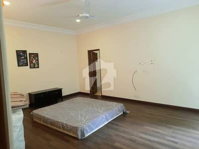 3 Kanal Beautiful House Available For Silent Office & Beautiful Location