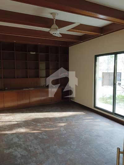 2 Kanal Beautiful House Available For Family+Silent Office &Amp;Amp; Front Back Lawn