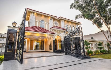 Full Basement 7 Beds With Pool Cinema Near Airport Spanish Bungalow For Sale