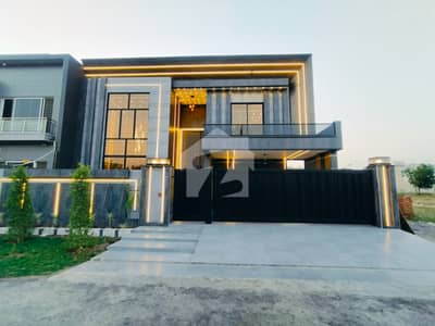 1 Kanal Brand New House Available For Sale 1 Kanal Brand New House Available For Sale