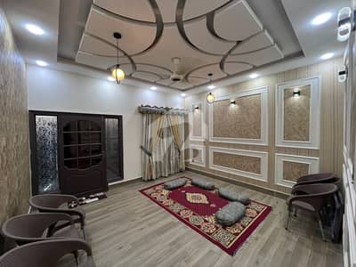 گلستانِِ جوہر ۔ بلاک 5 گلستانِ جوہر,کراچی میں 8 کمروں کا 8 مرلہ مکان 5.5 کروڑ میں برائے فروخت۔