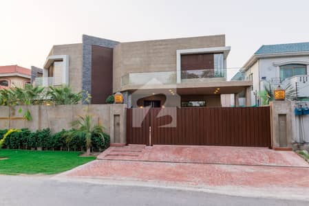 D H A Lahore 2 Kanal Owner Build Design House With 100% Original Pictures Available For Rent