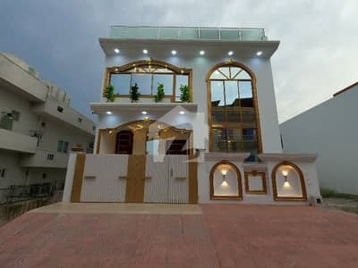 A Corner 8 Marla House Located In D-12/1 Is Available For sale A Corner 8 Marla House Located In D-12/1 Is Available For sale